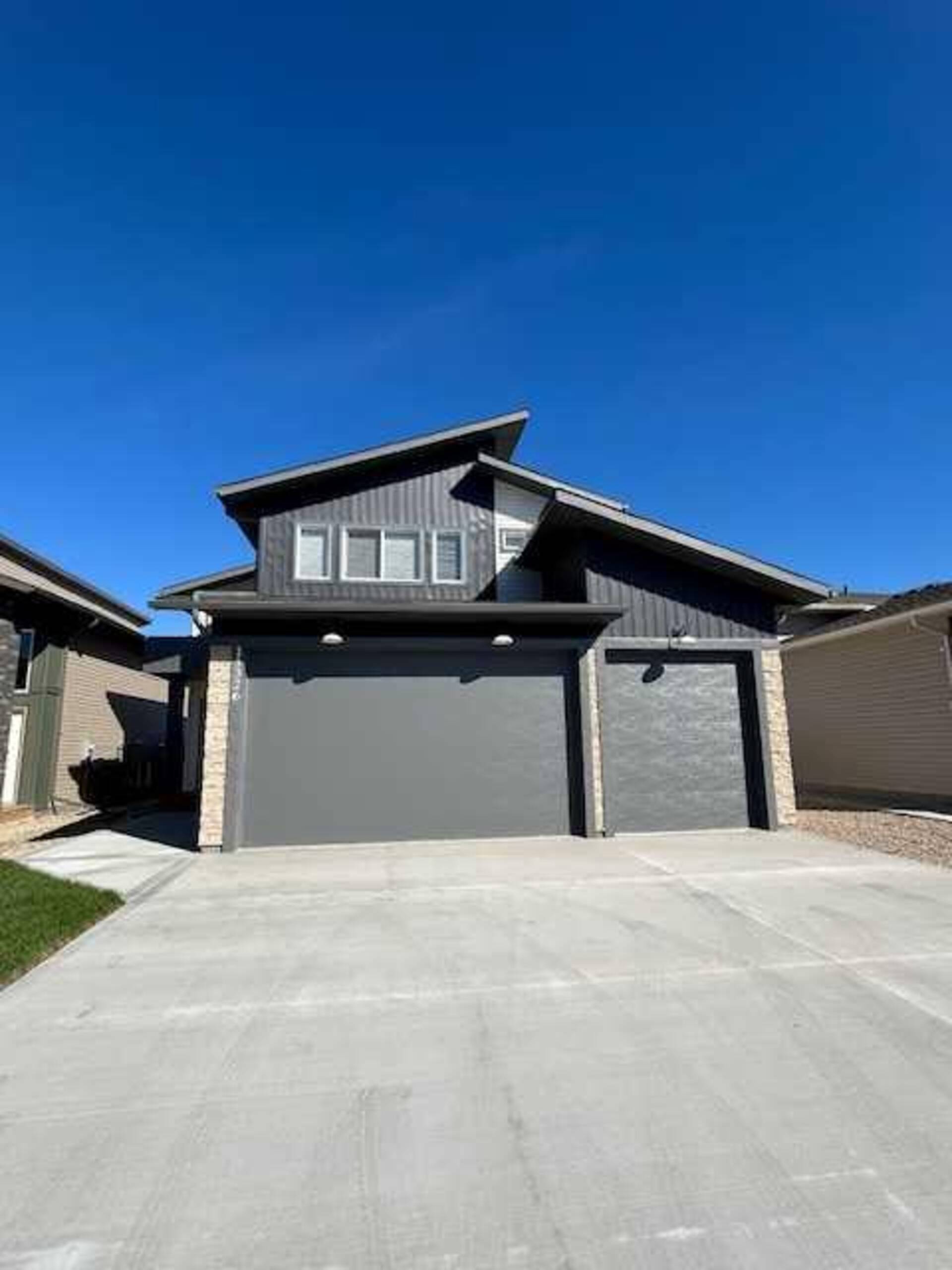 11326 107 Avenue Grande Prairie