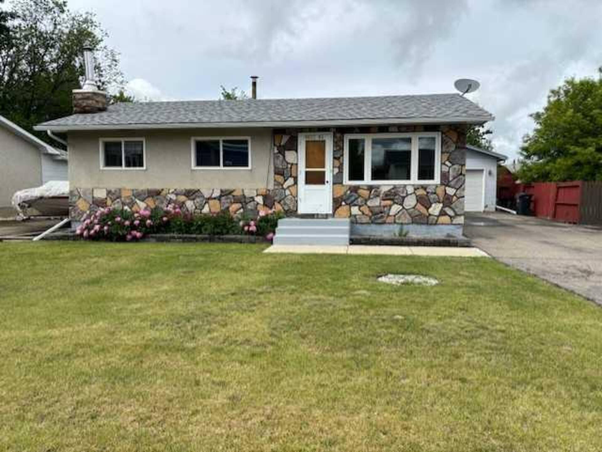 9622 84 Avenue Peace River