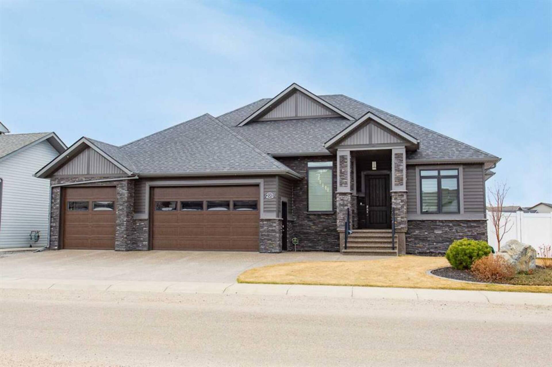 220 Vancouver Crescent Red Deer