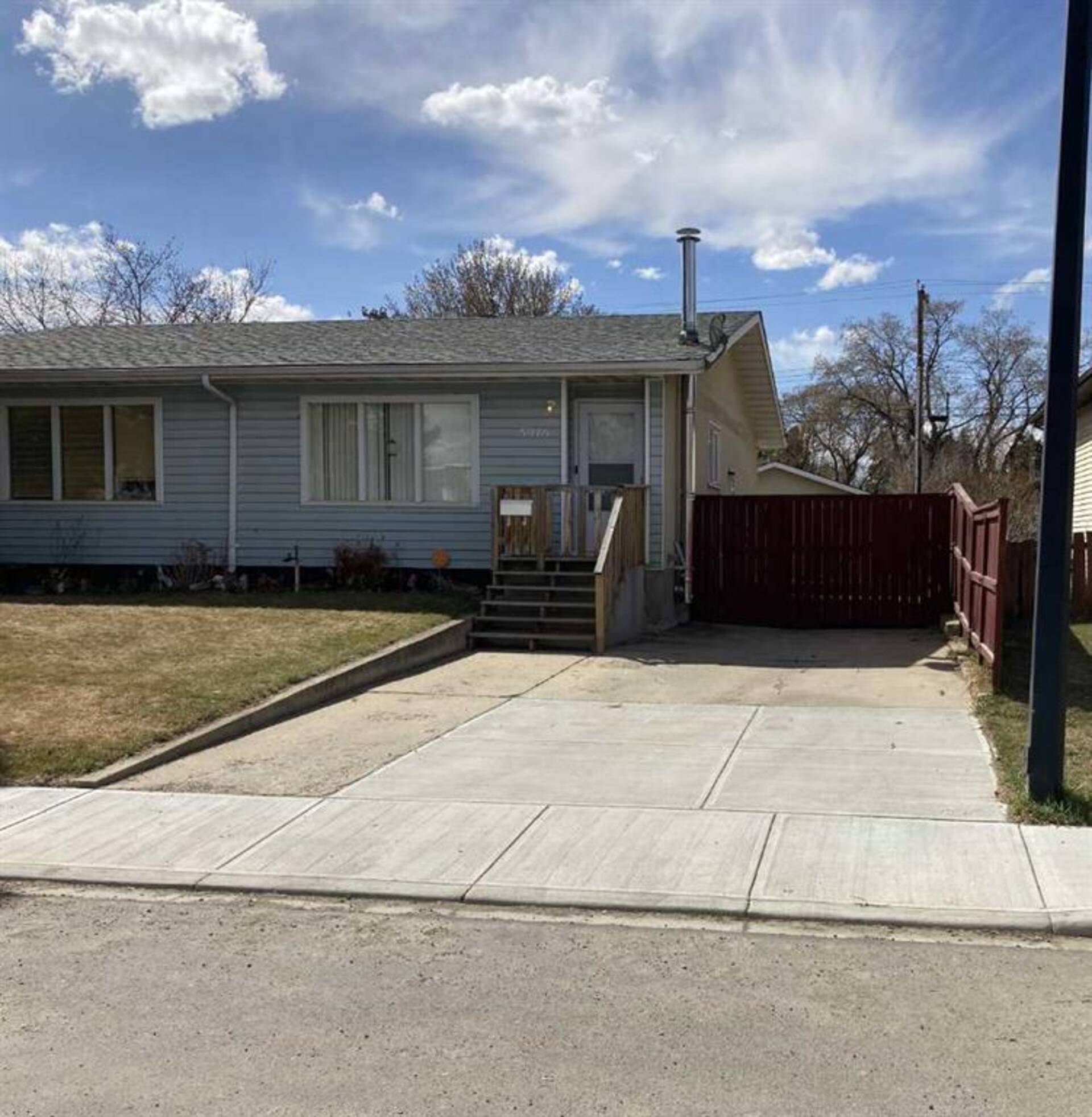 5916 55 Avenue Red Deer