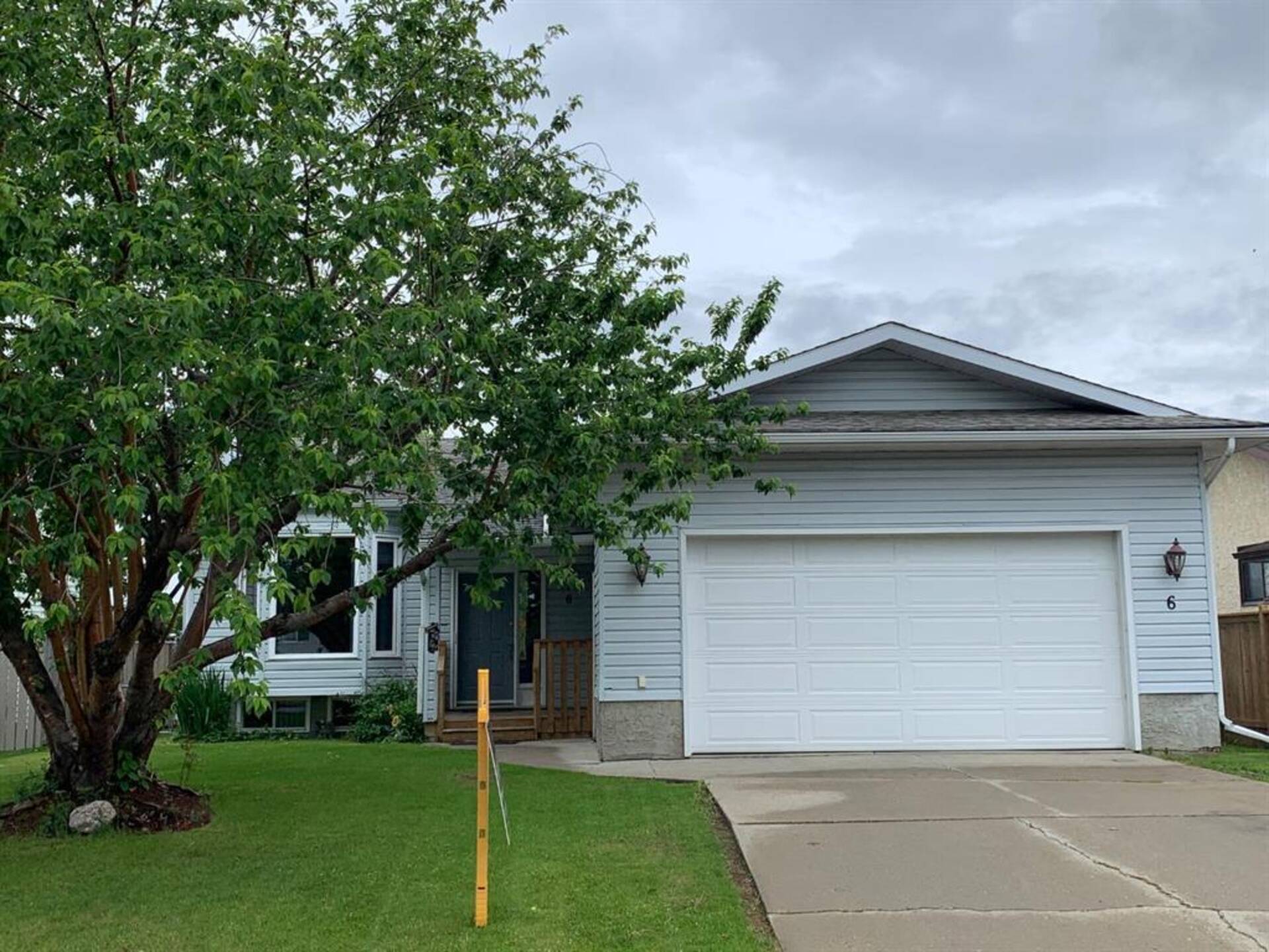 6 Lyons Crescent Whitecourt