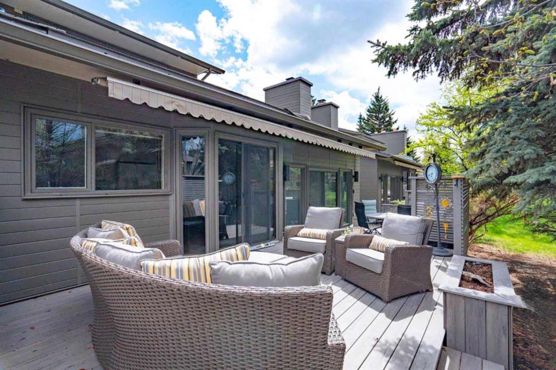 3, 68 Baycrest Place SW Calgary