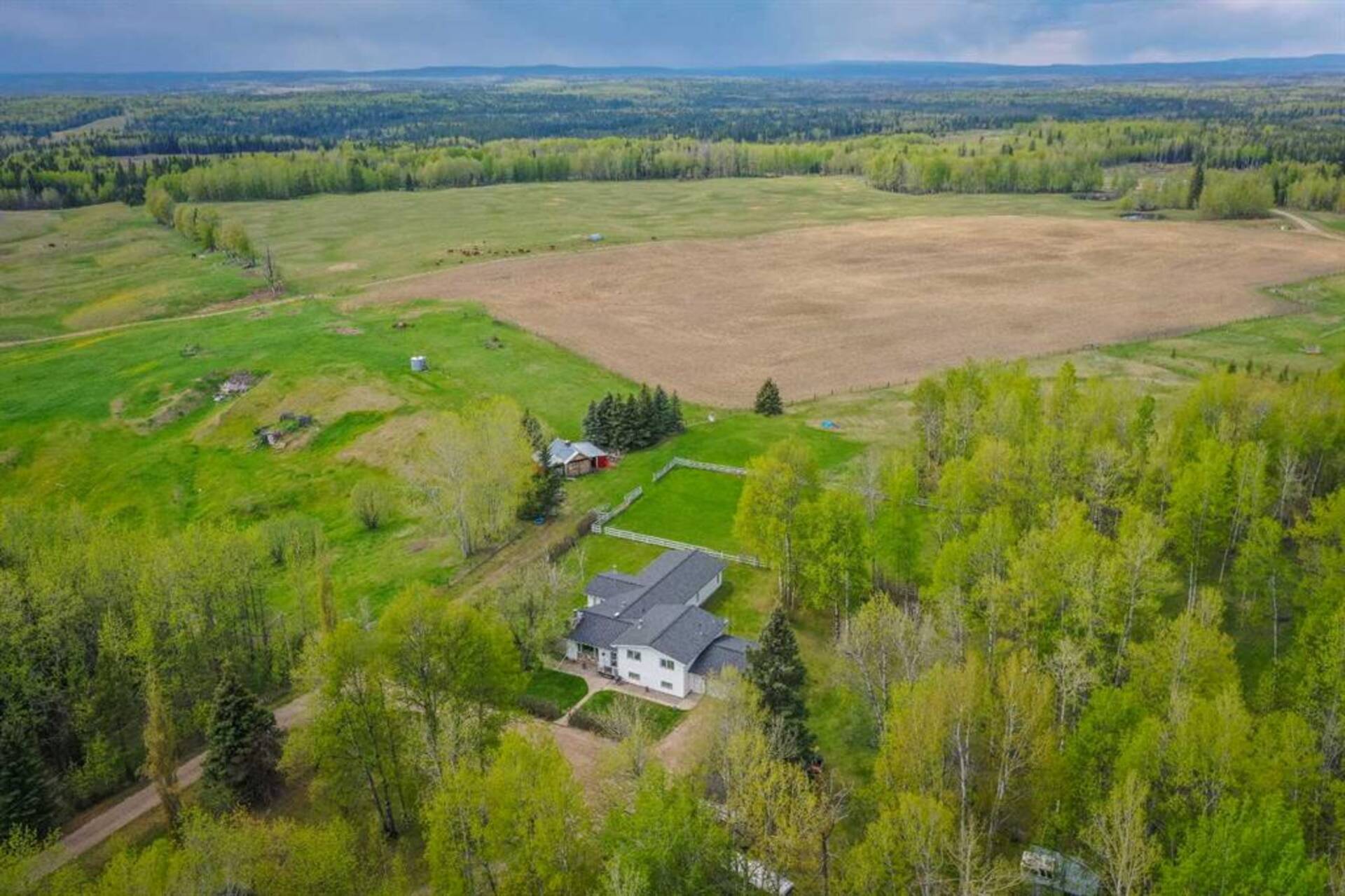 18318 Township Road 534A Rural Yellowhead