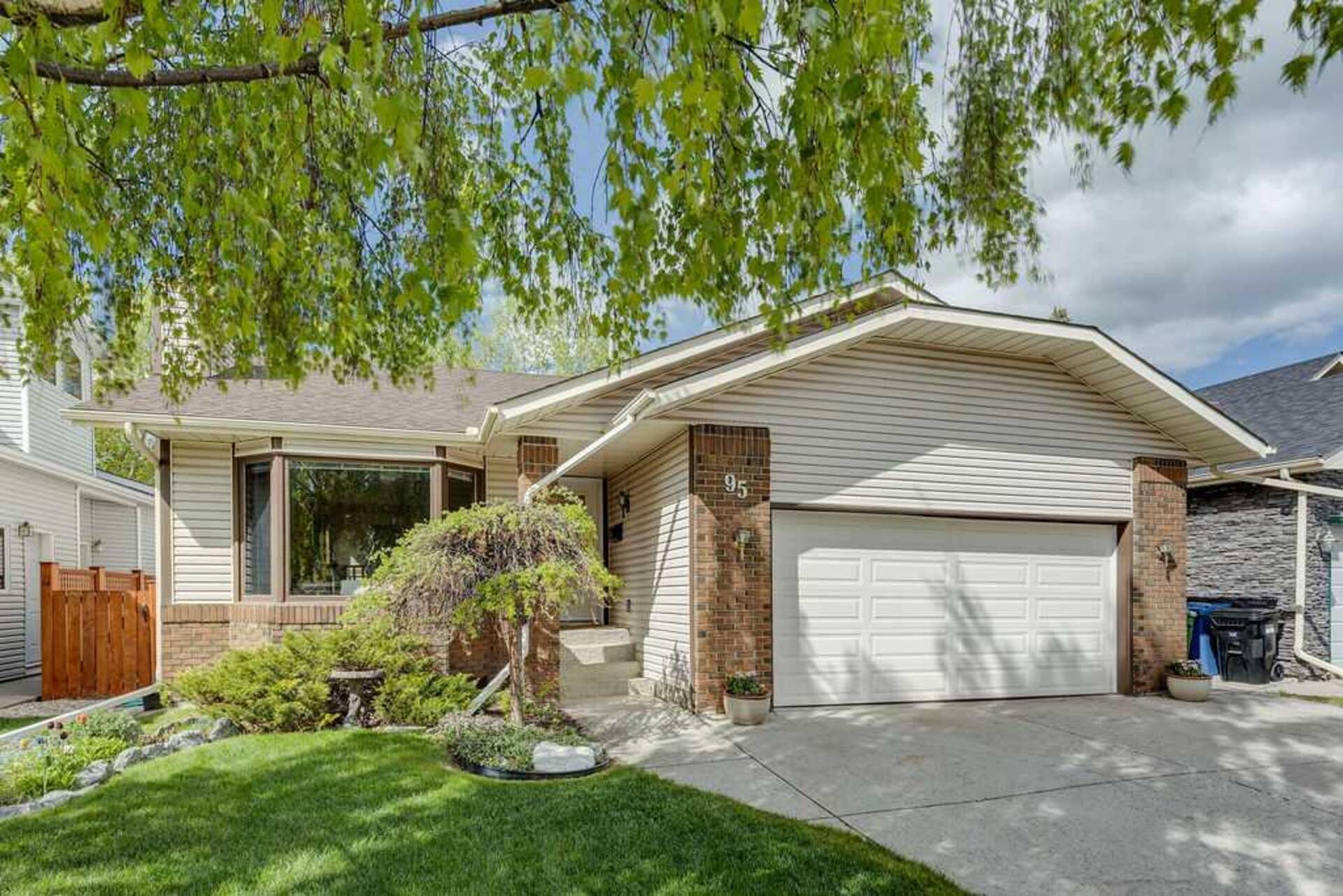 95 Scenic Glen Crescent NW Calgary