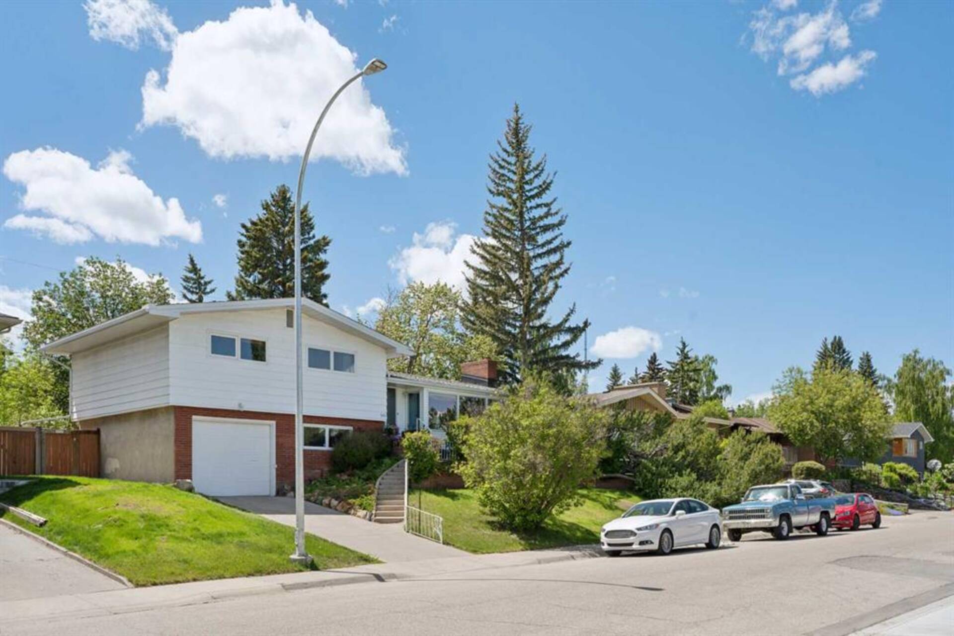 265 Wildwood Drive SW Calgary