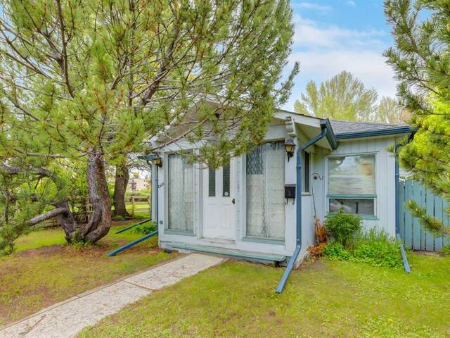 2428 Westmount Road NW Calgary