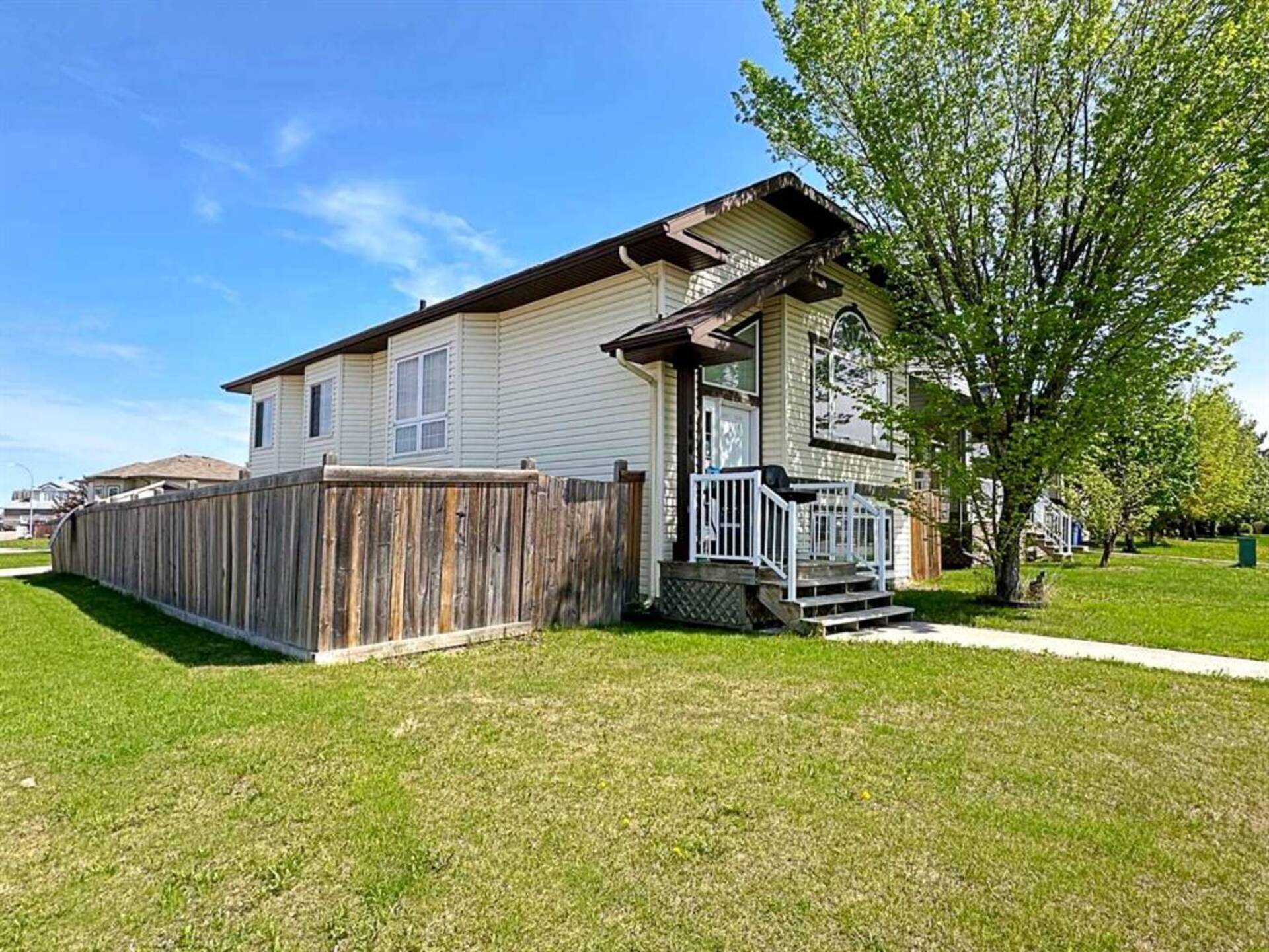 184 Paris Crescent Fort McMurray