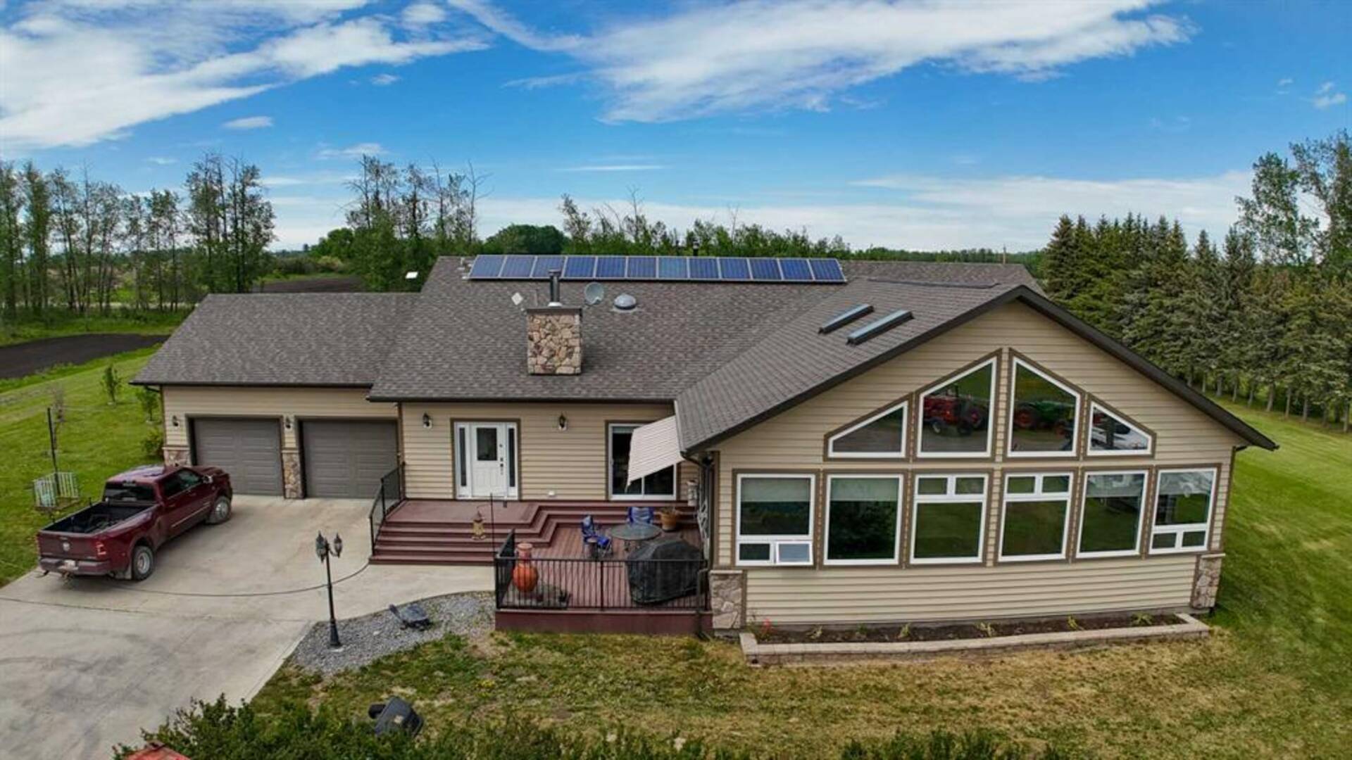 1533 Township Road 372 Rural Red Deer