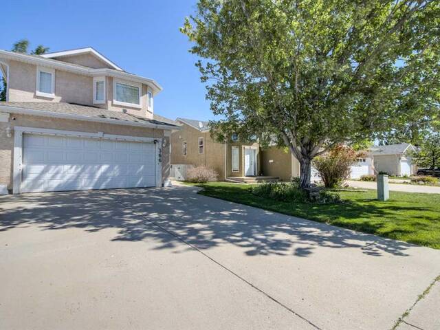 366 Fairmont Boulevard S Lethbridge