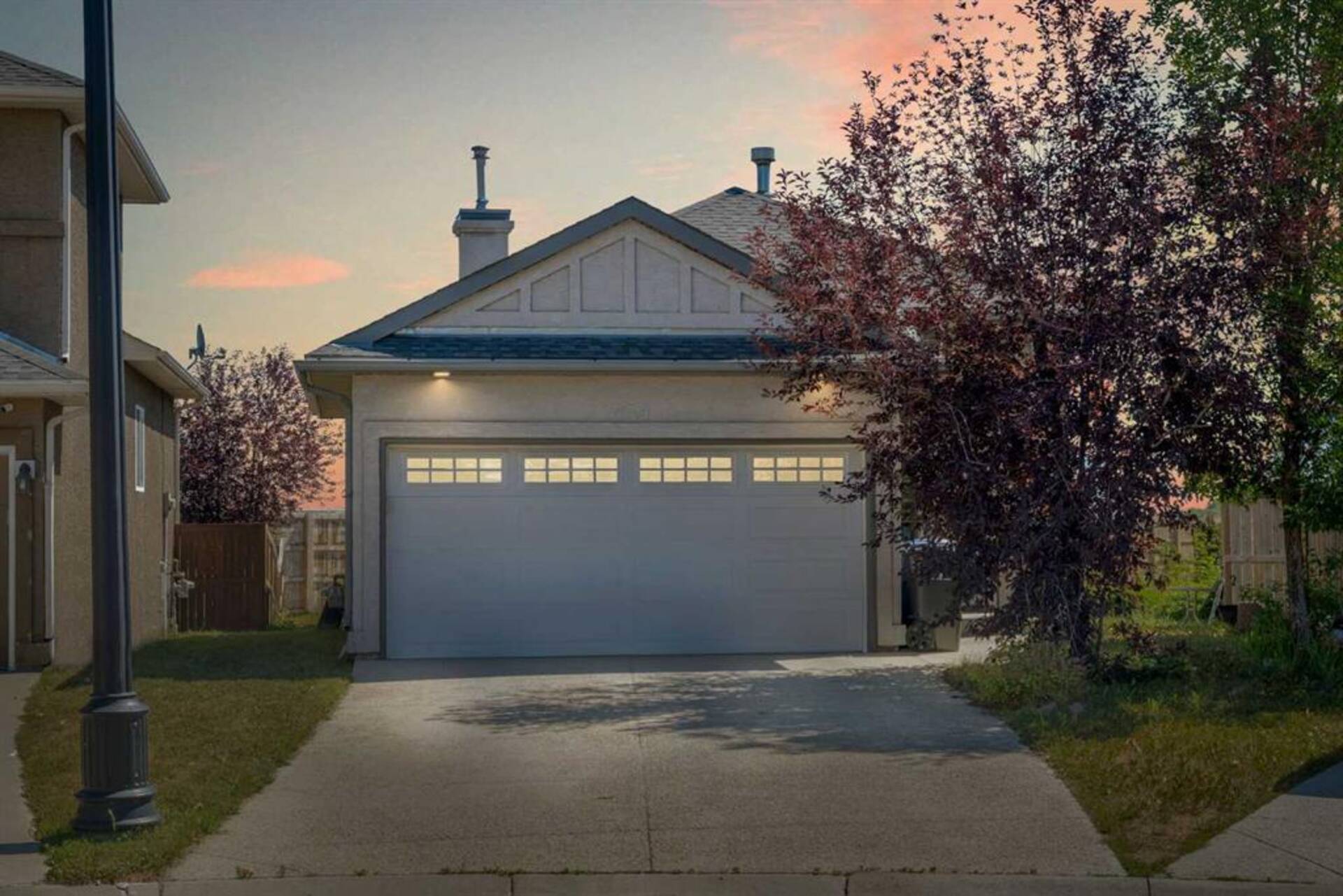 539 East Lakeview Place Chestermere