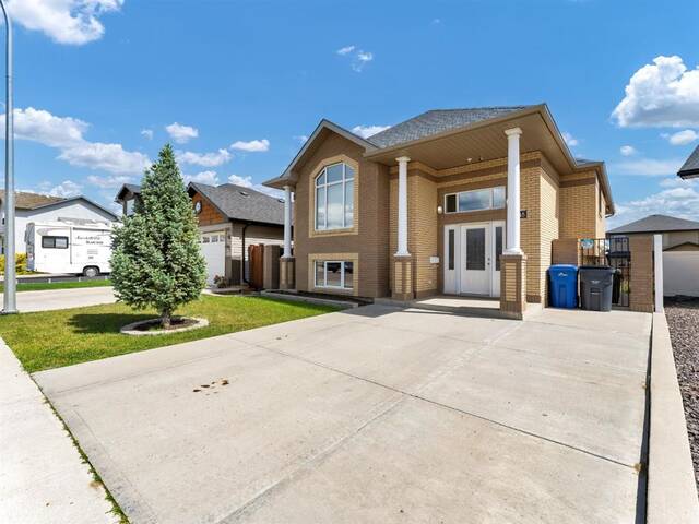 448 Somerset Way SE Medicine Hat