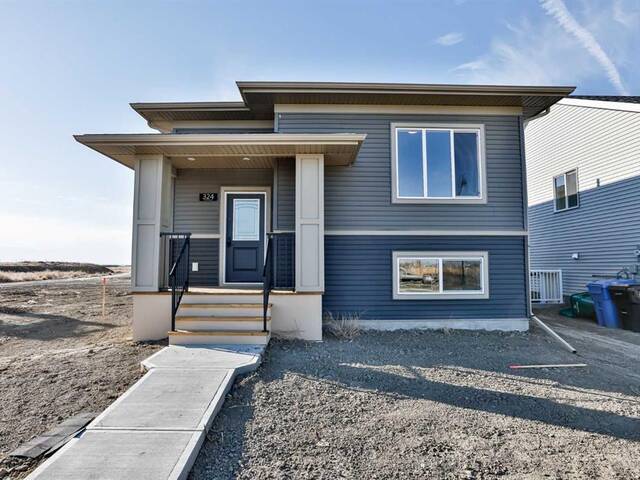 324 Aquitania Boulevard W Lethbridge