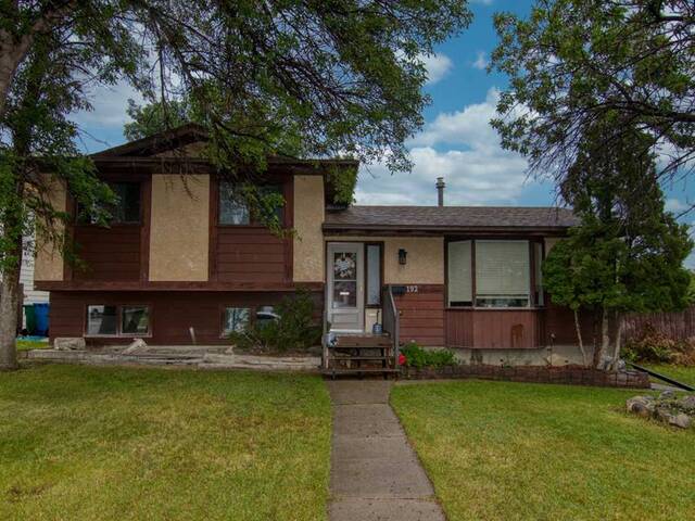 192 Princeton Crescent W Lethbridge