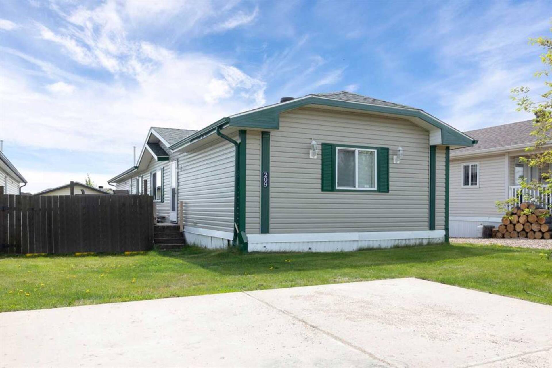 209 Waterhouse Street Fort McMurray