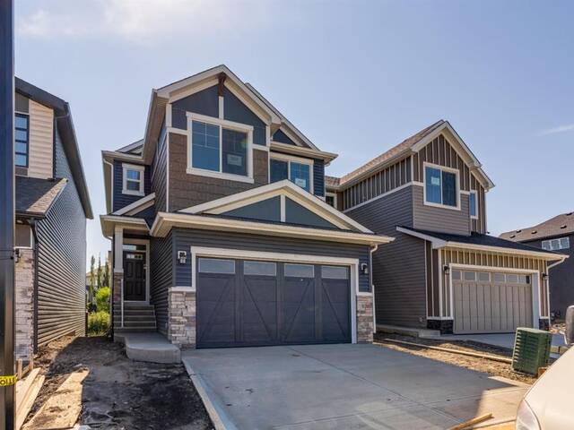 207 Silver Spruce Grove SW Calgary