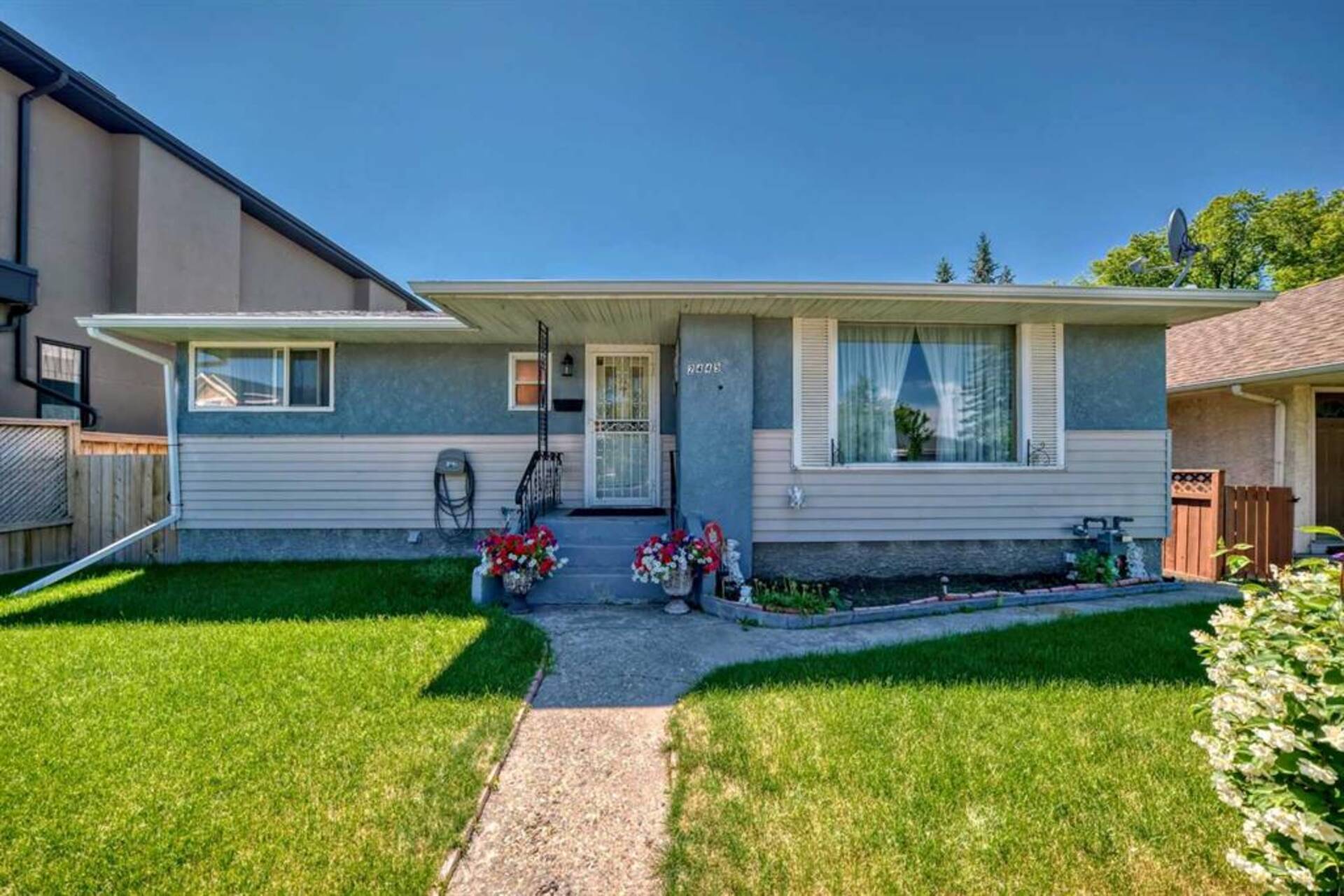 2445 30 Avenue SW Calgary