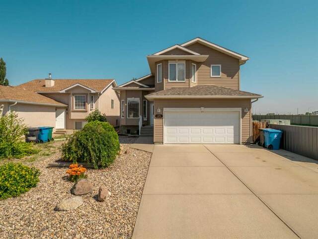 35 Fairmont Gate S Lethbridge