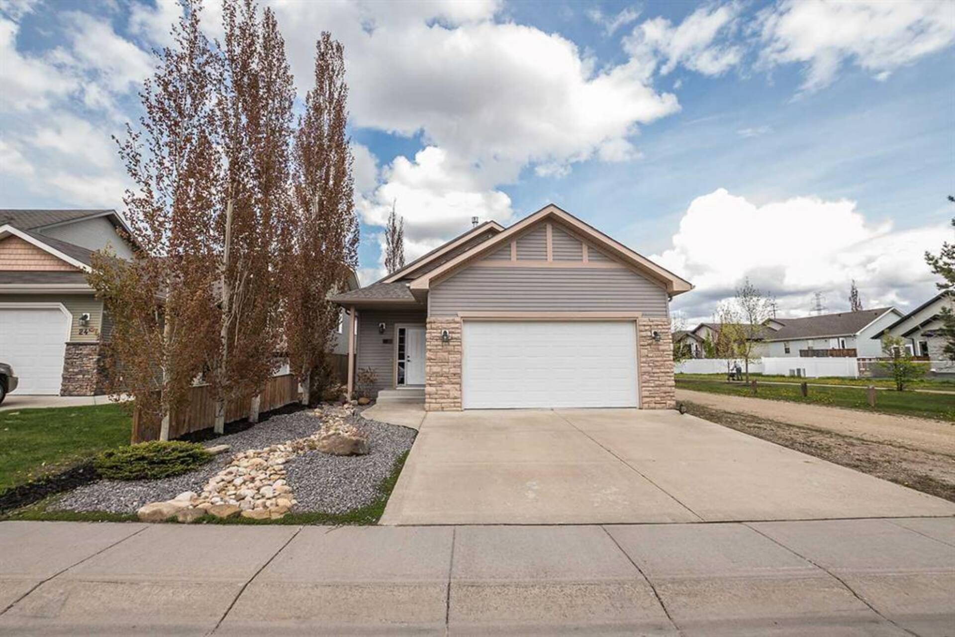 28 Vincent Close Red Deer