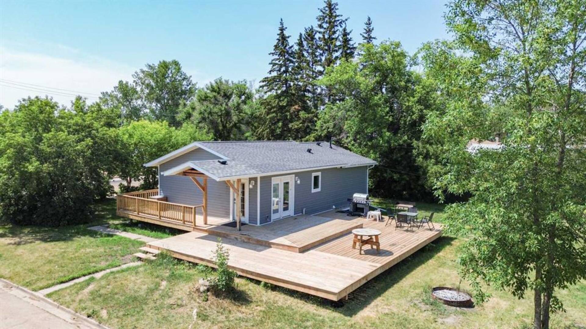 4302 50 Avenue Stettler