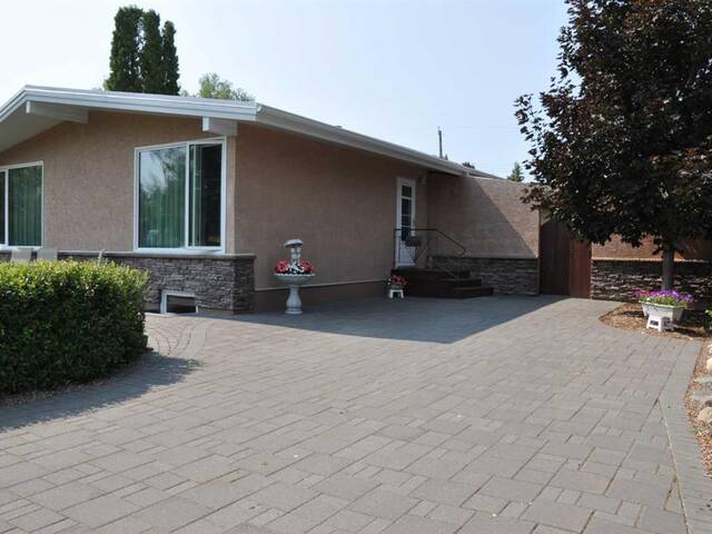 3406 Lakewood Road S Lethbridge