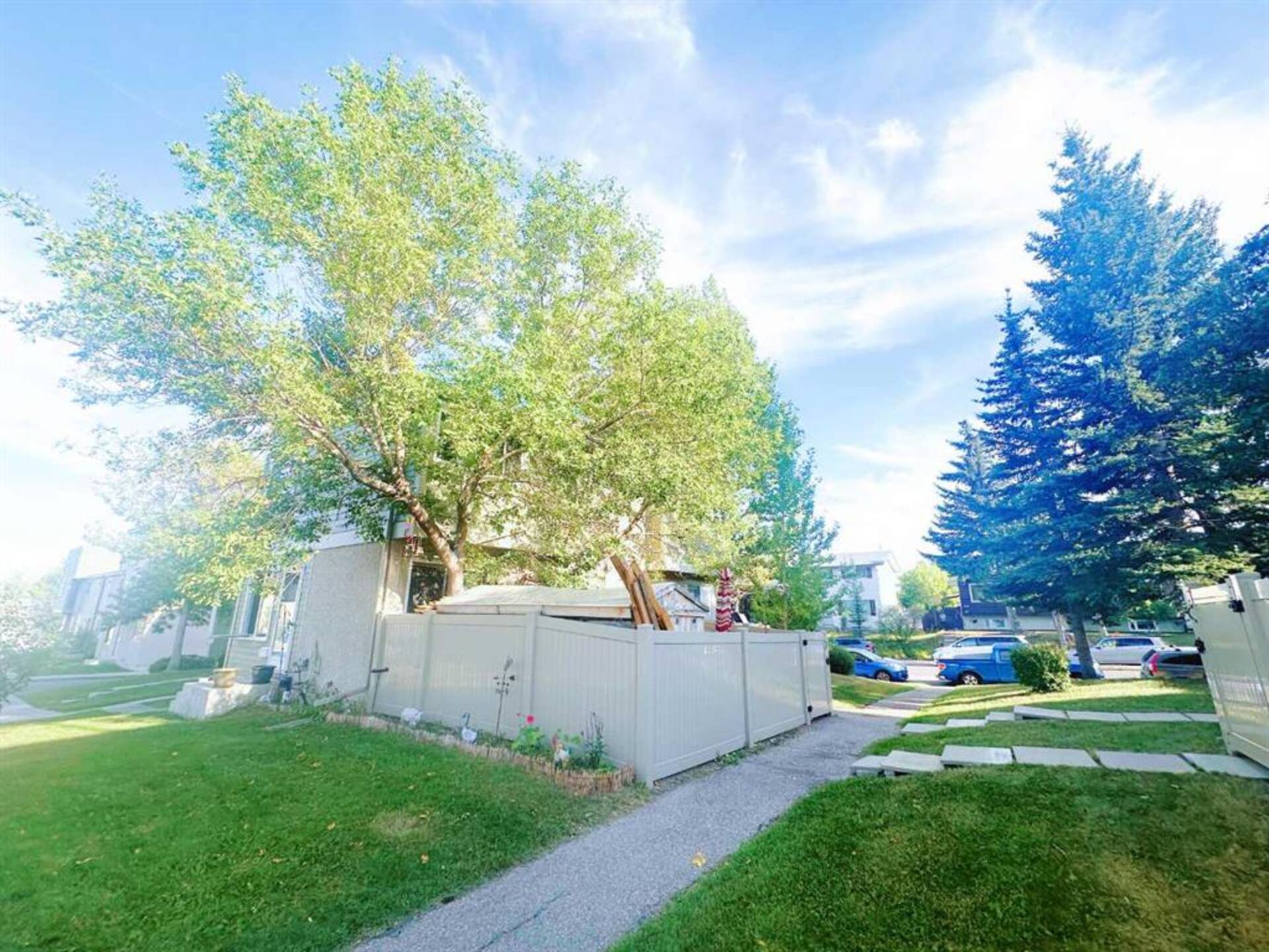 462, 406 BLACKTHORN Road NE Calgary