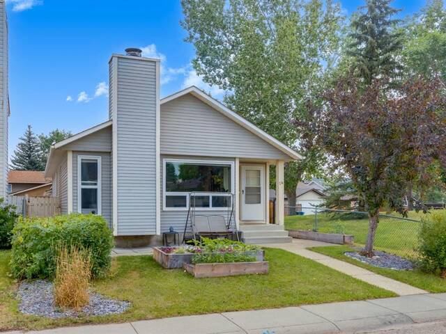 24 Deersaxon Road SE Calgary