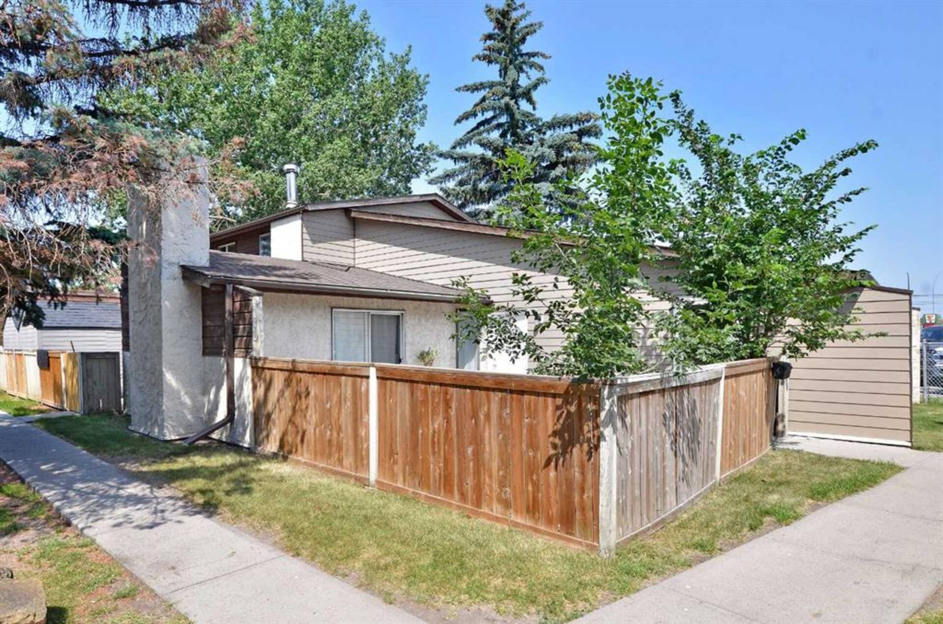 119, 5404 10 Avenue SE Calgary