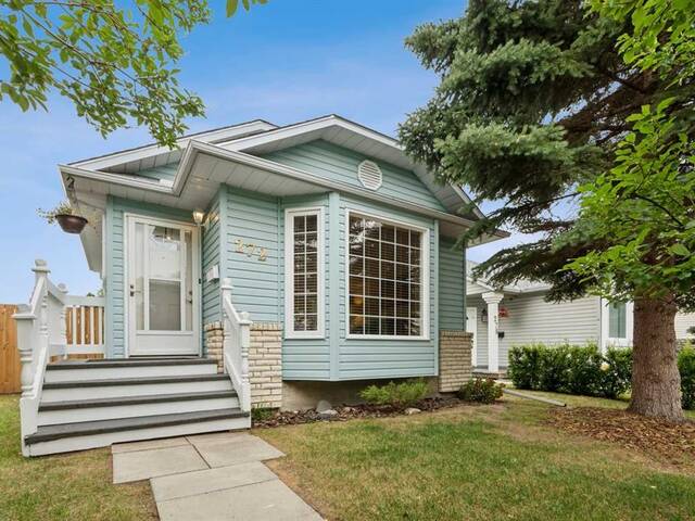 272 Coventry Close NE Calgary