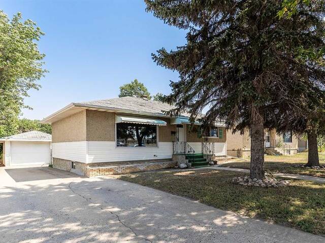 1524 Bullivant Crescent SW Medicine Hat