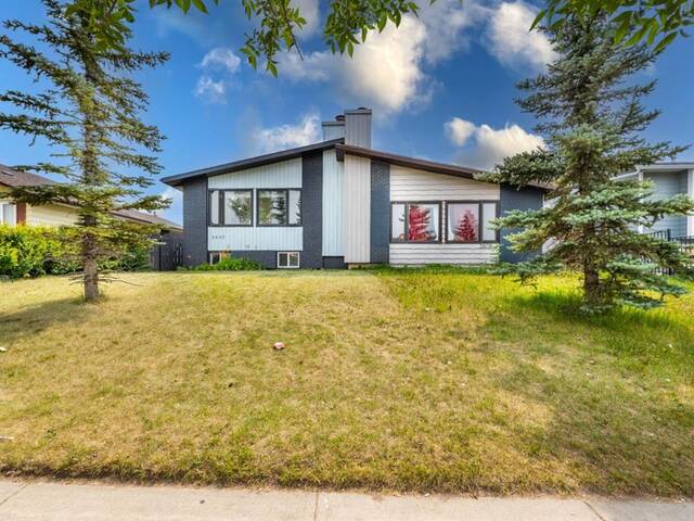 3807 Rundlehorn Drive NE Calgary