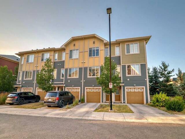 434 Marquis Lane SE Calgary