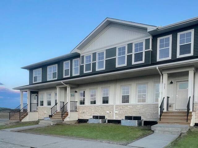 717 Carrington Boulevard NW Calgary