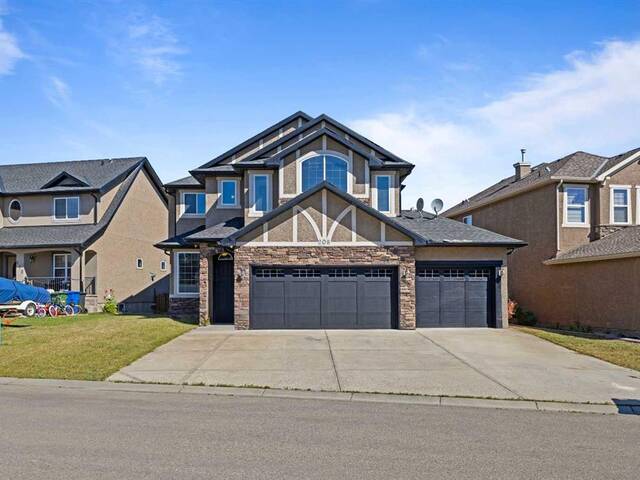 208 East Lakeview Place Chestermere