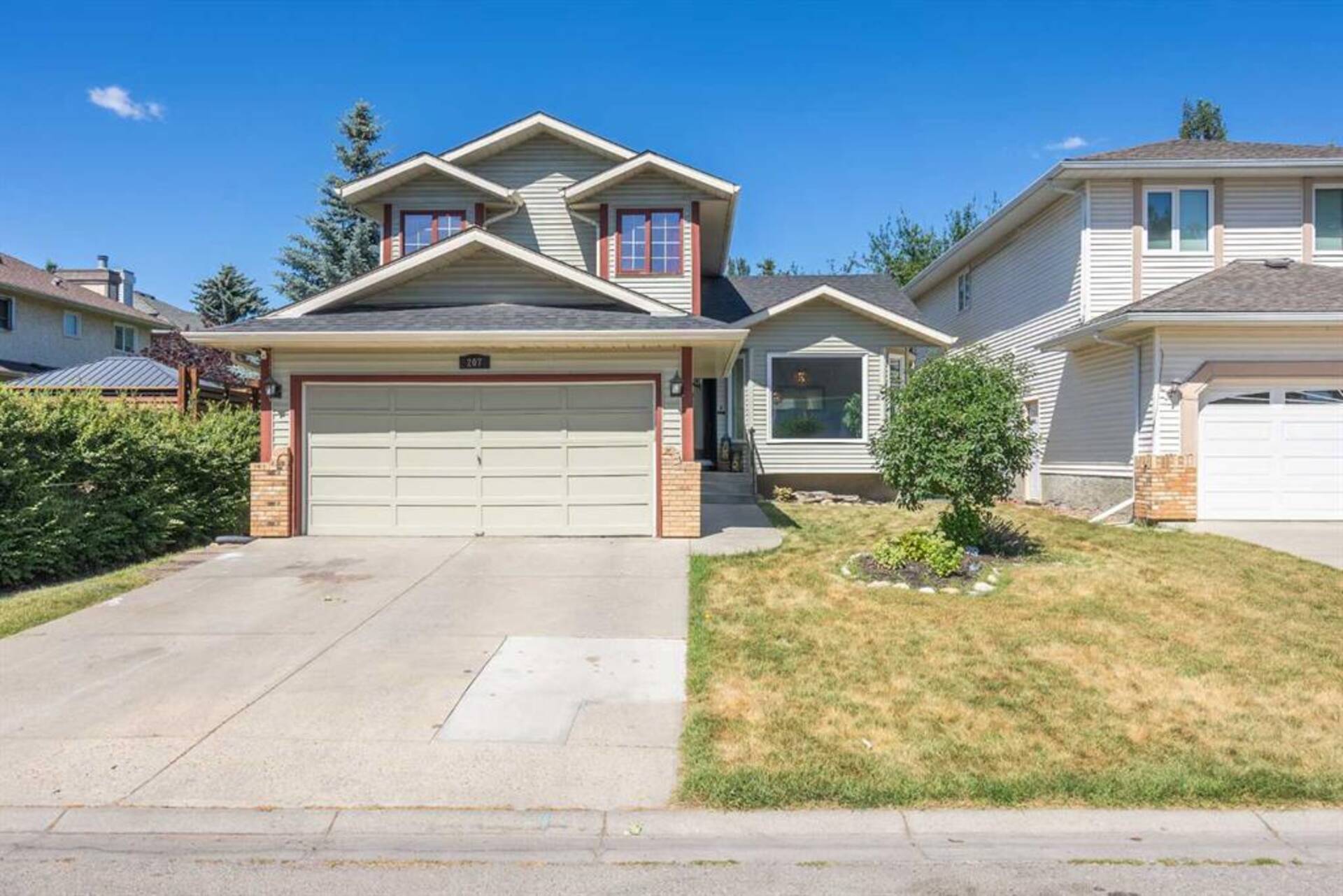 207 Douglasbank Drive SE Calgary