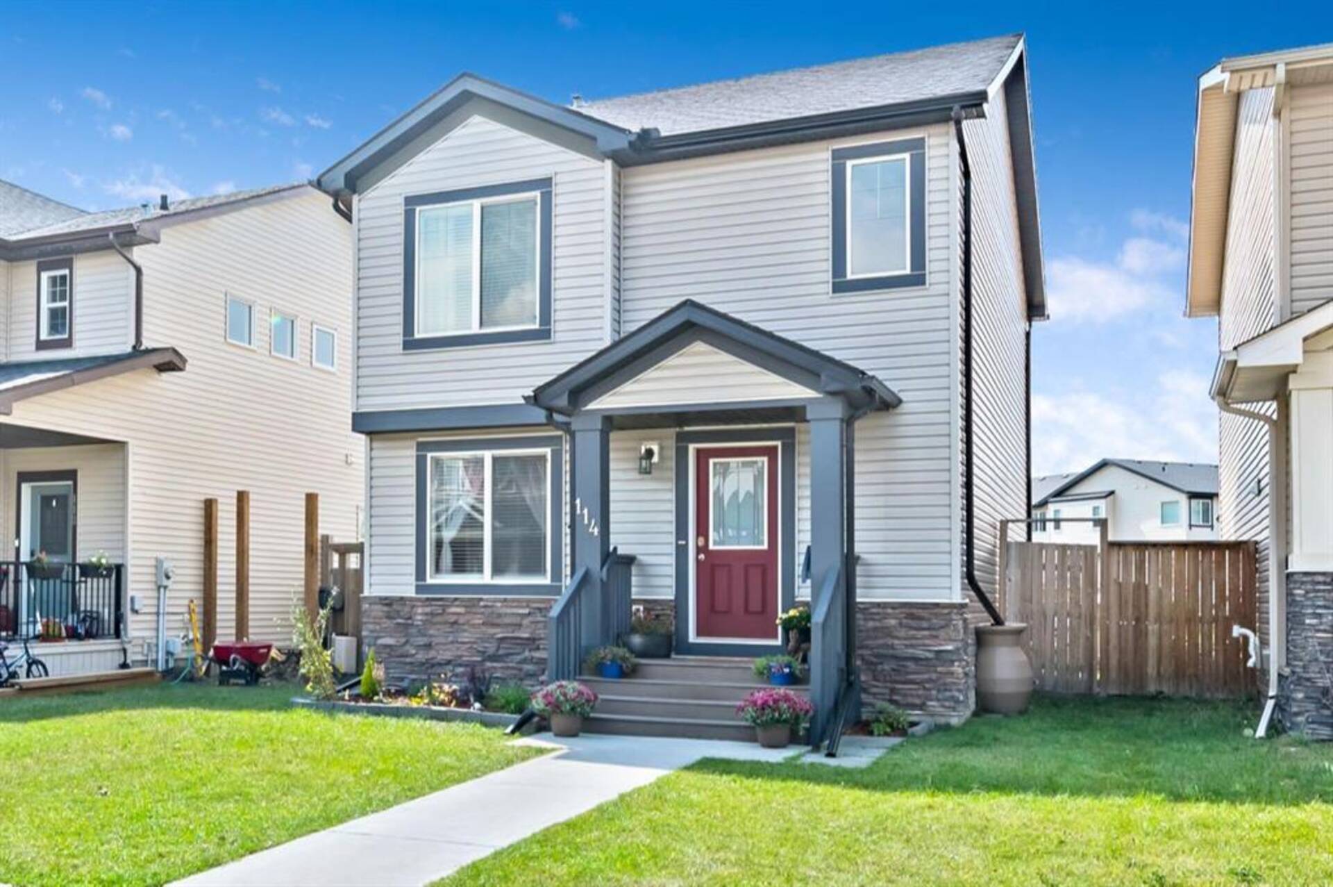 114 Drake Landing Loop Okotoks