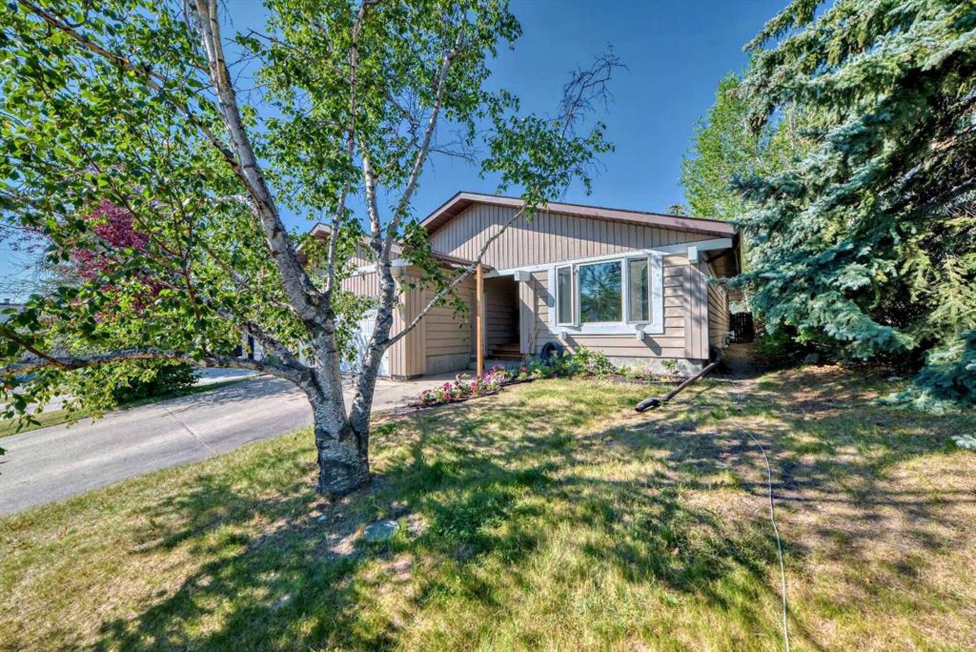 139 Edgehill Place NW Calgary