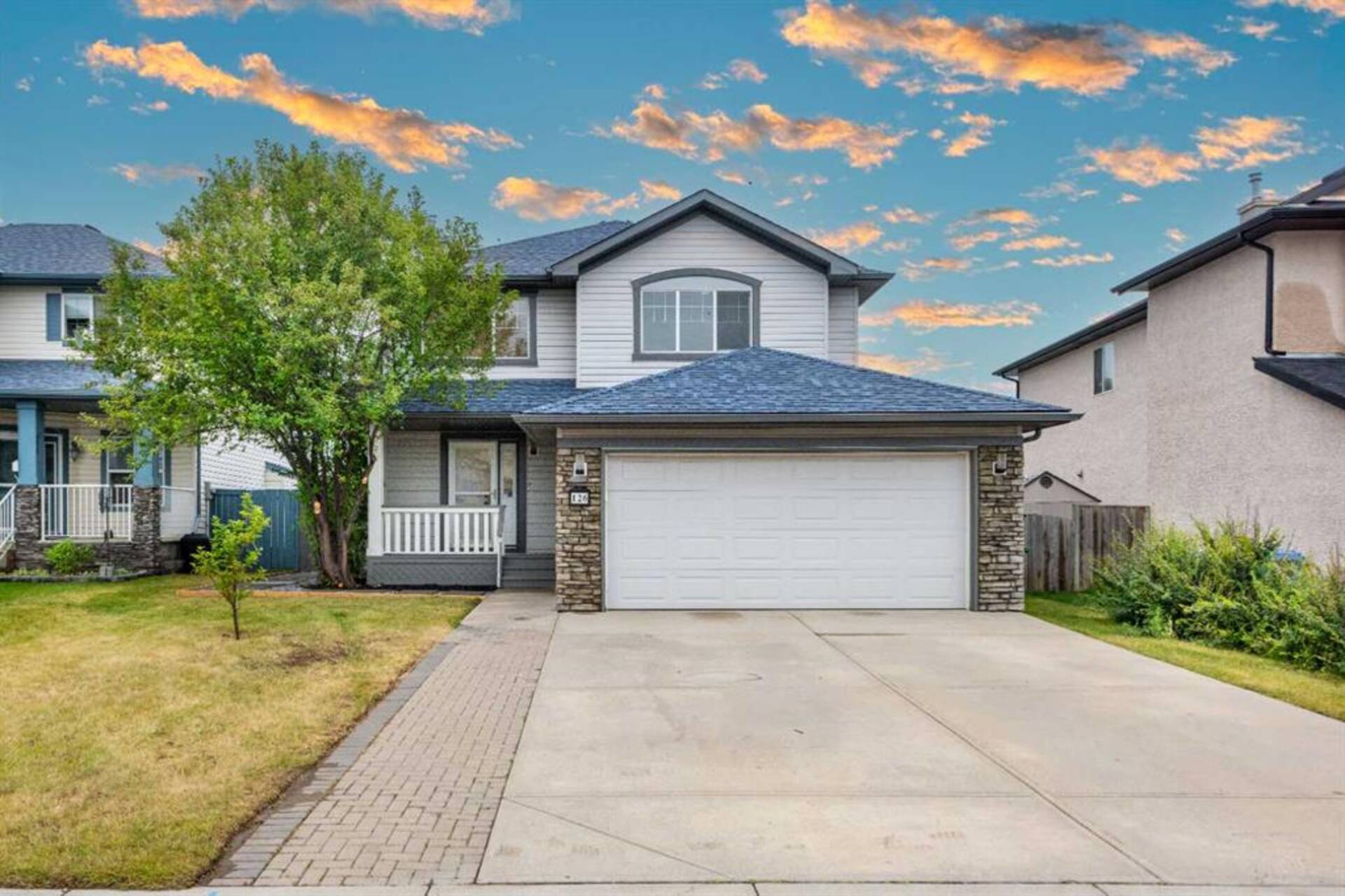 126 Oakmere Point Chestermere