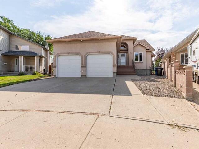 82 St James Crescent N Lethbridge