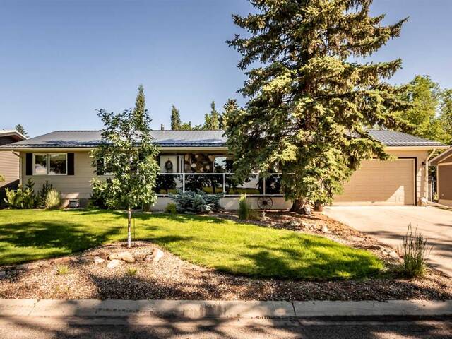 306 12 Avenue SW High River