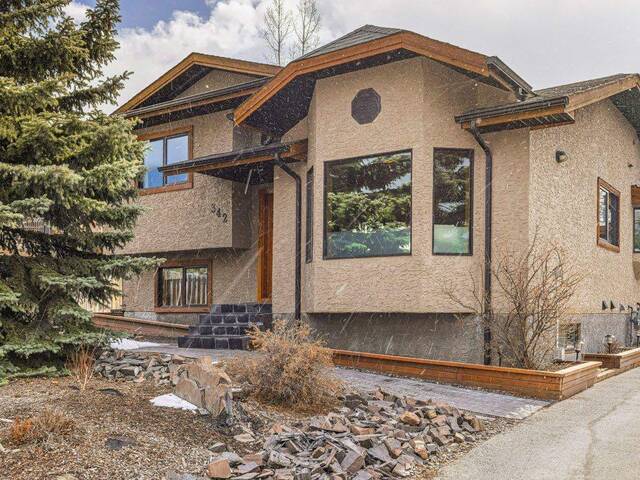 342 Hoodoo Crescent Canmore