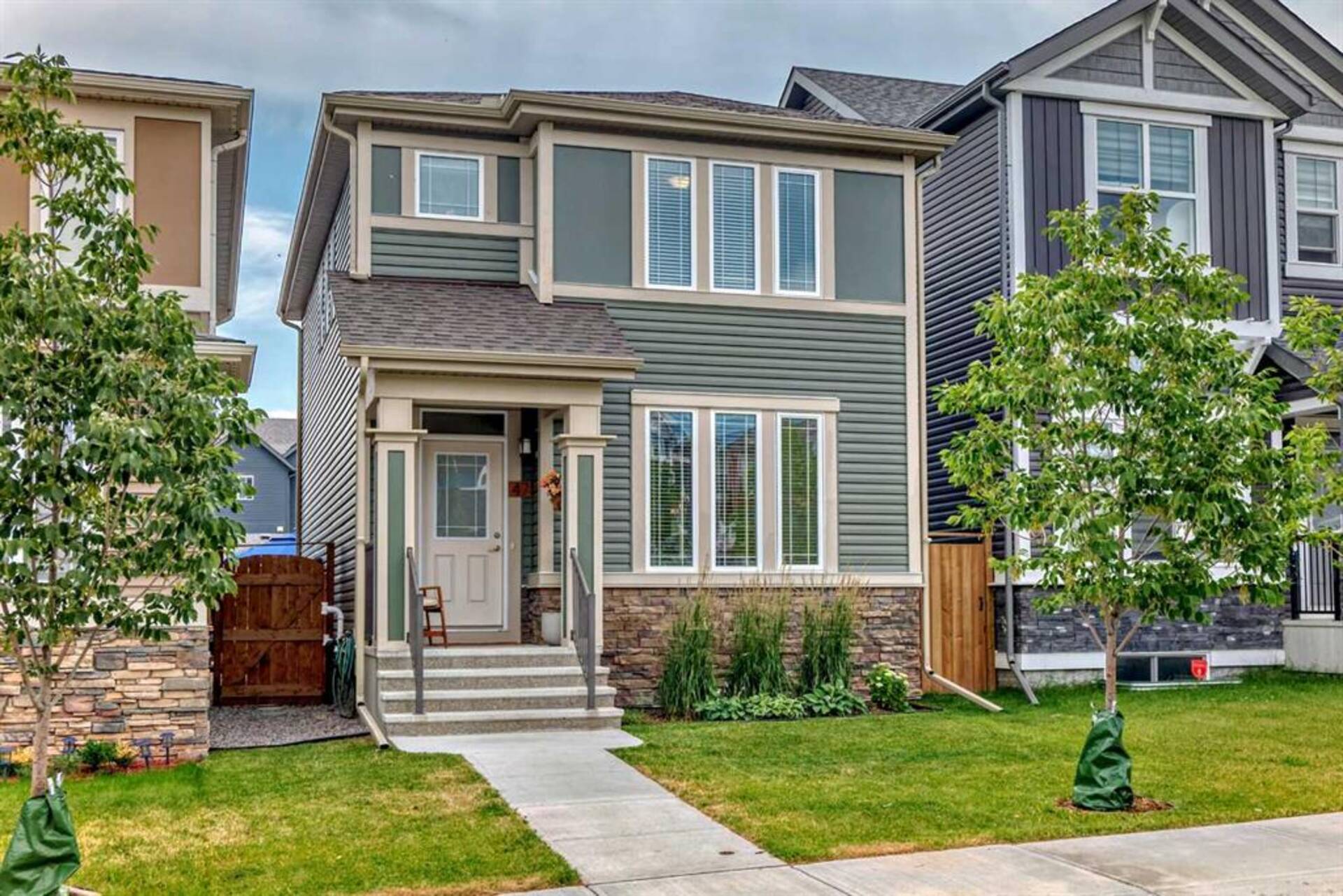 47 Belmont Gardens SW Calgary