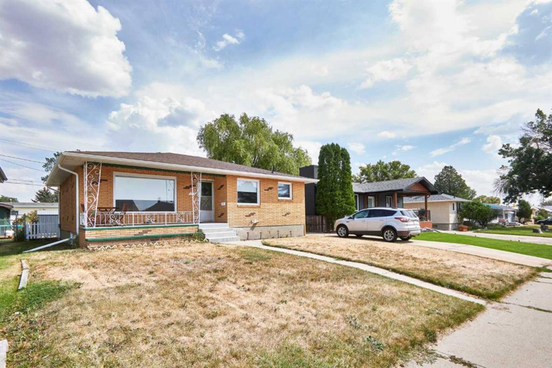 1713 17 Avenue SE Medicine Hat