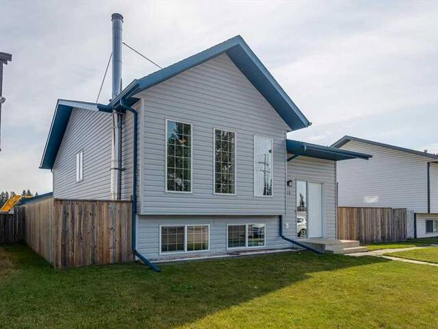 213 6 Street SW Sundre