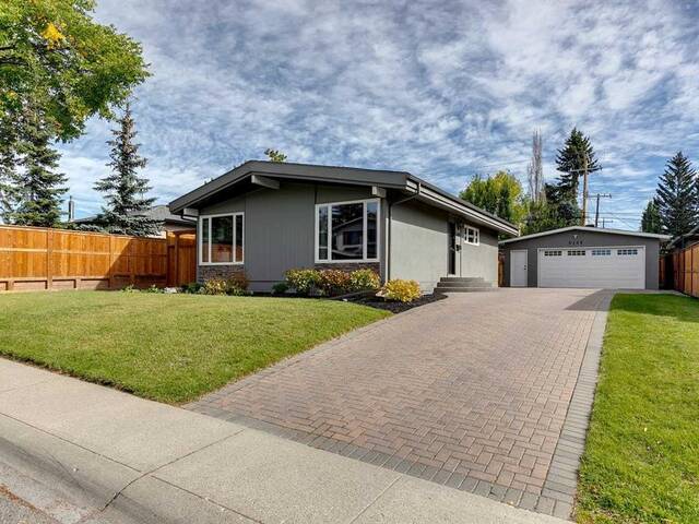 6408 Larkspur Way SW Calgary