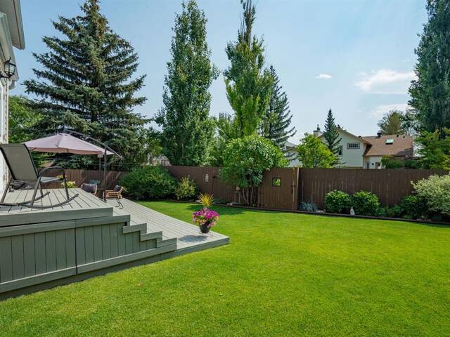 9 Shannon Green SW Calgary