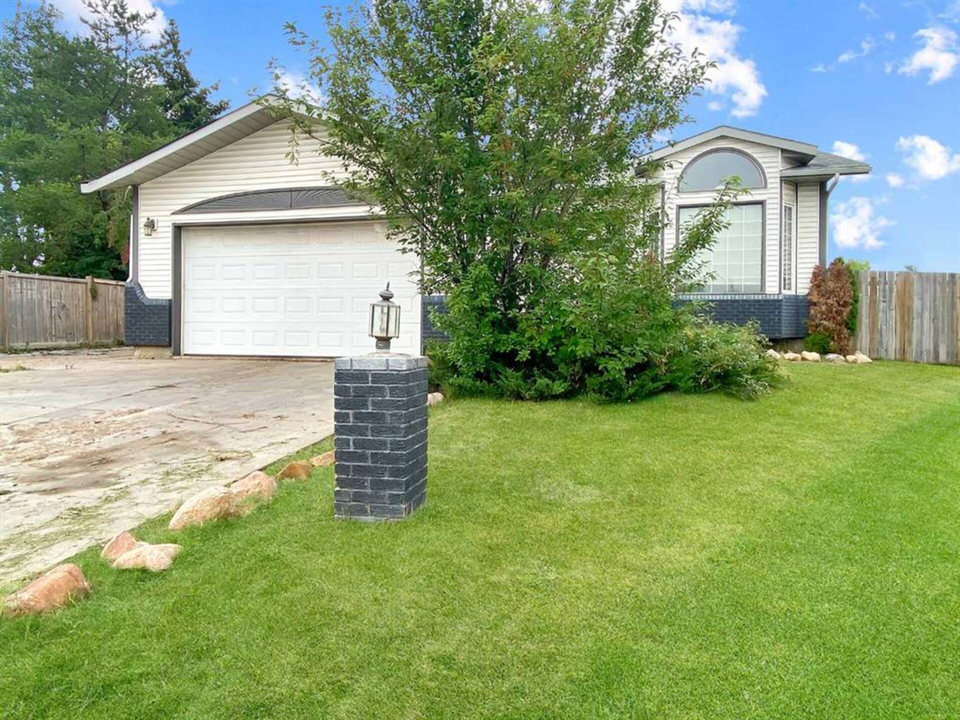 237 Beaton Place Fort McMurray