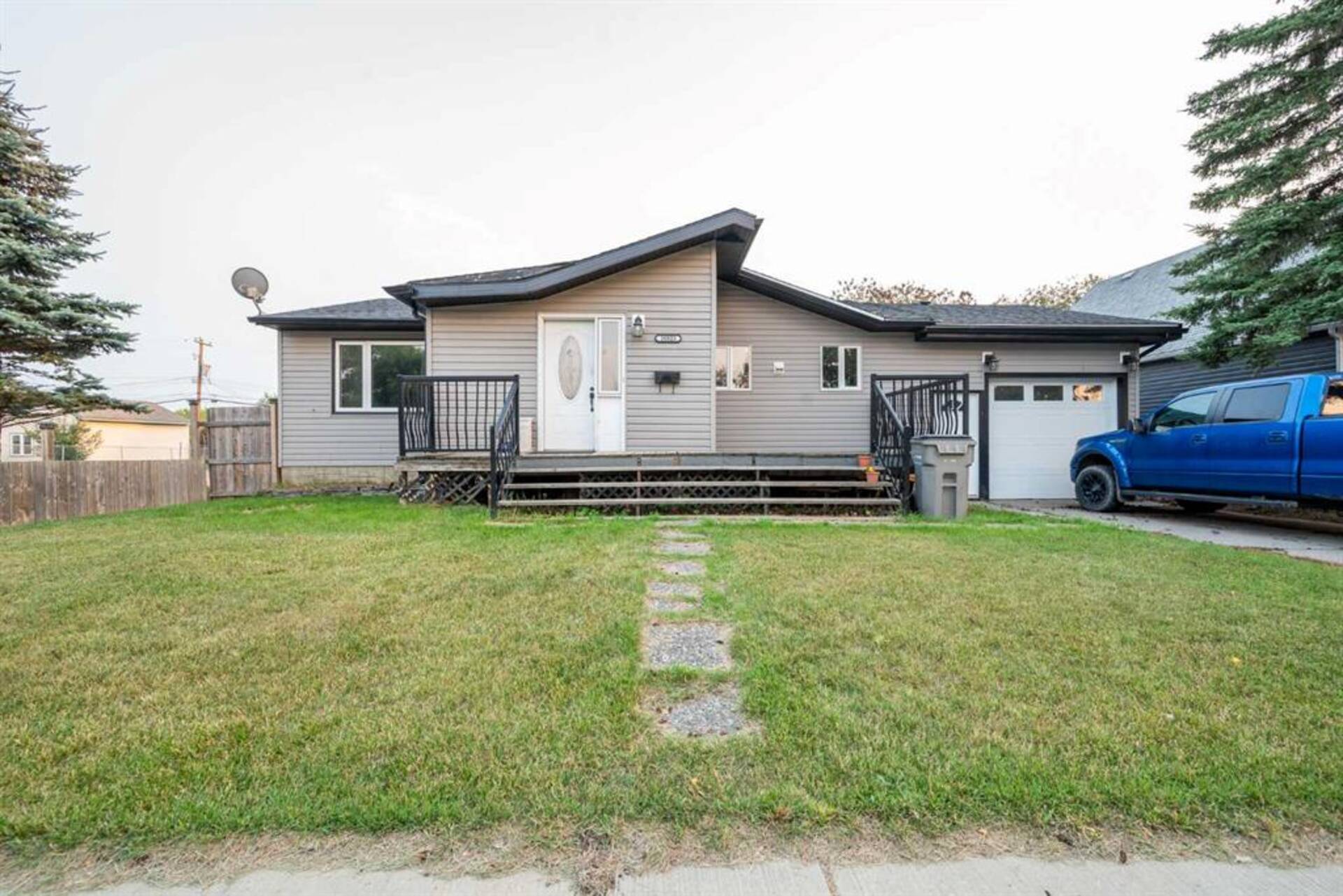 10023 94 Avenue Grande Prairie