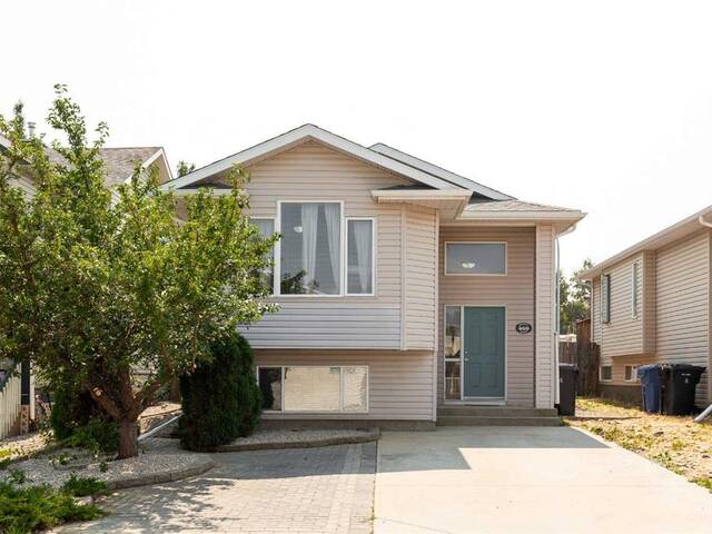 469 Squamish Lane W Lethbridge