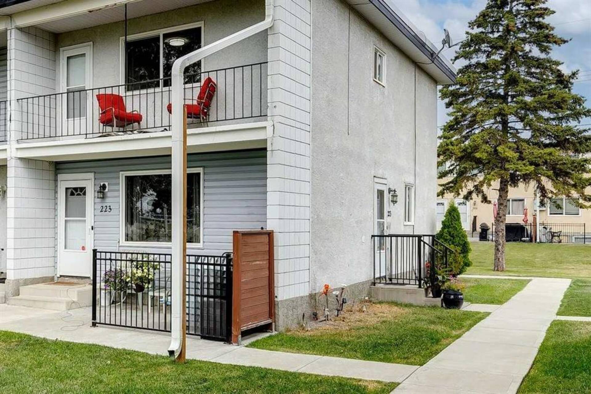 223, 2211 19 Street NE Calgary