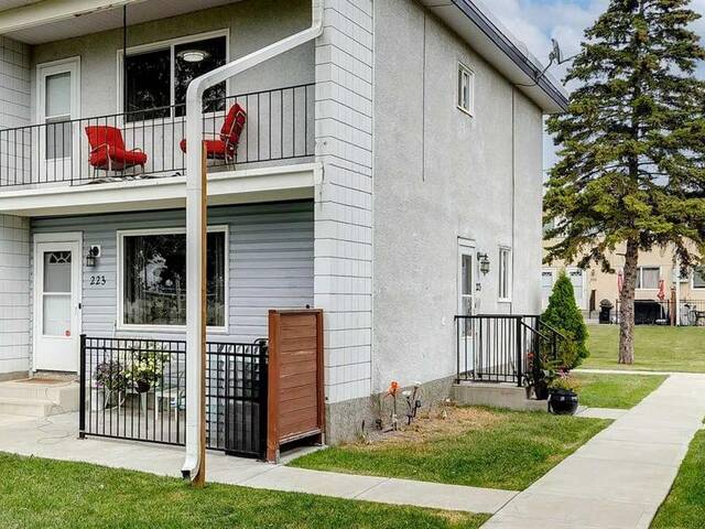 223, 2211 19 Street NE Calgary